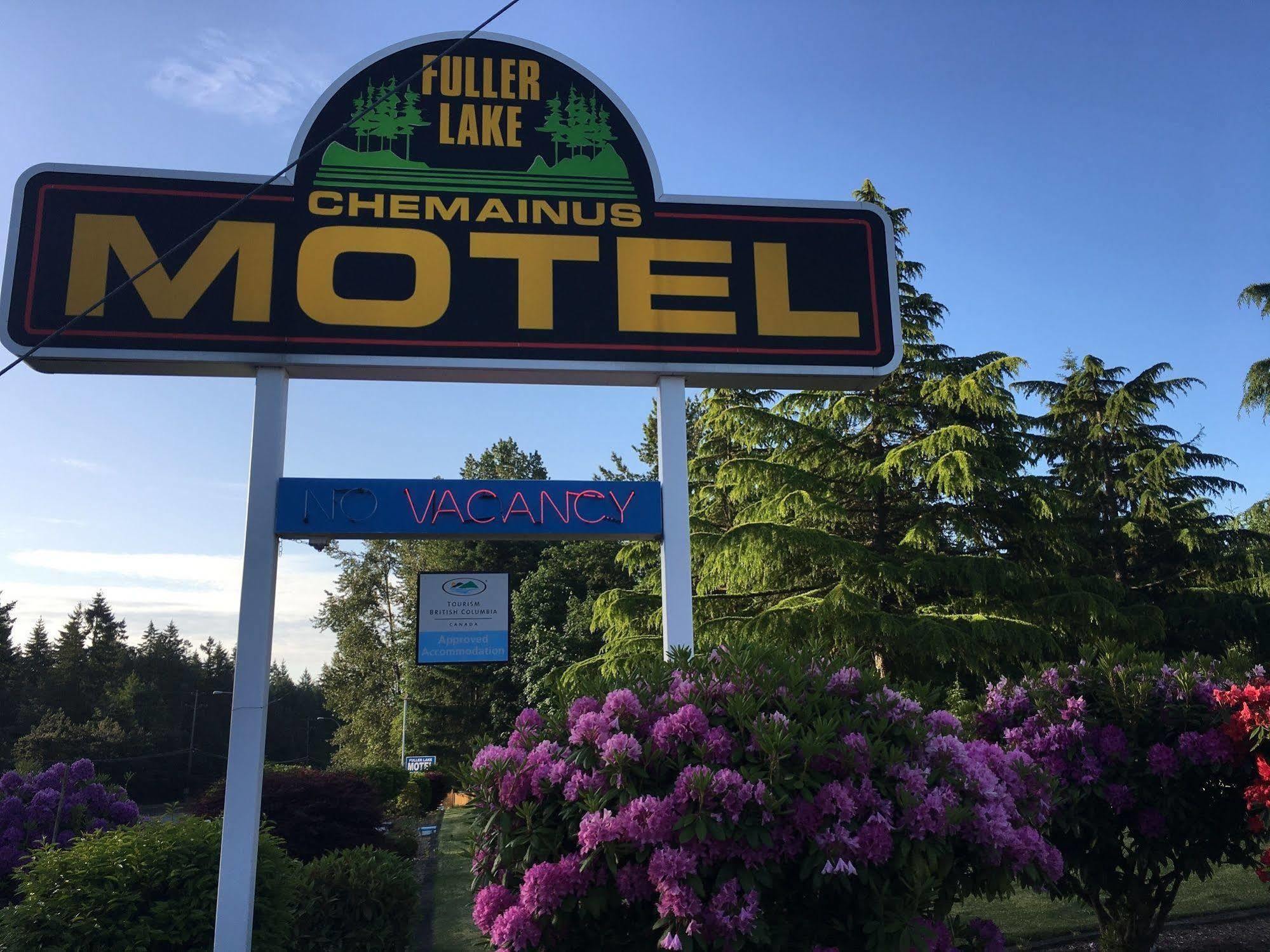 Fuller Lake Chemainus Motel Exterior photo